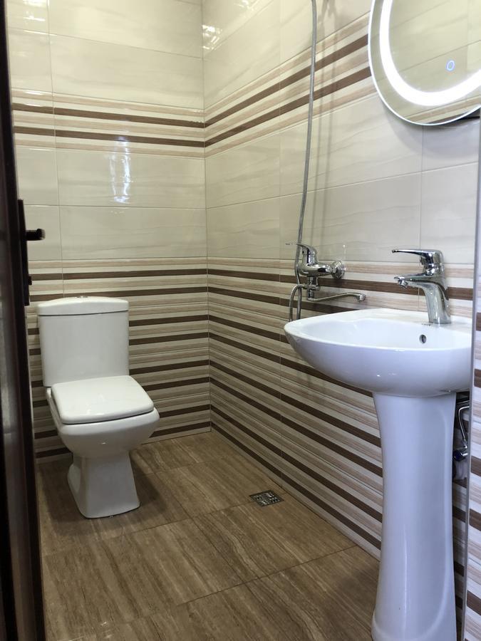 Guest House Tasunia 쿠타이시 외부 사진