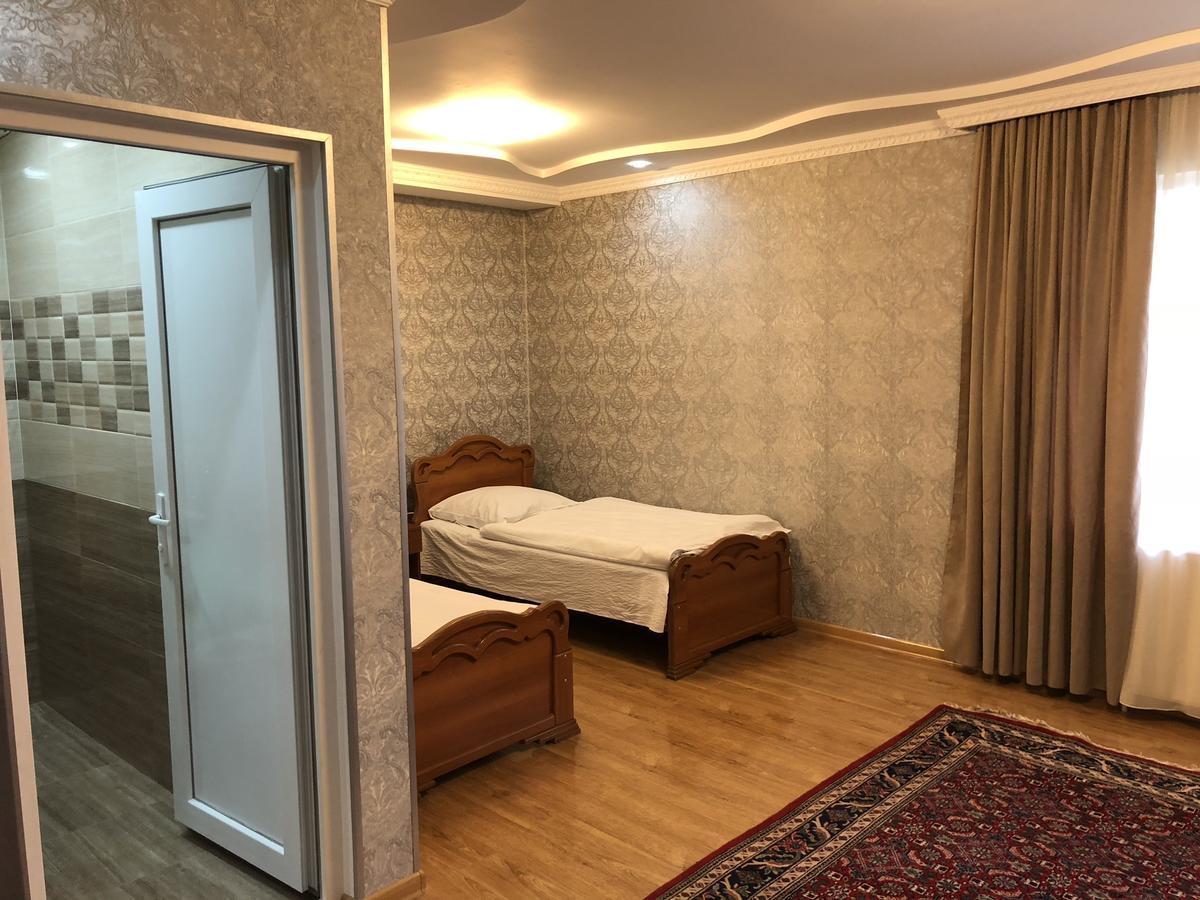 Guest House Tasunia 쿠타이시 외부 사진