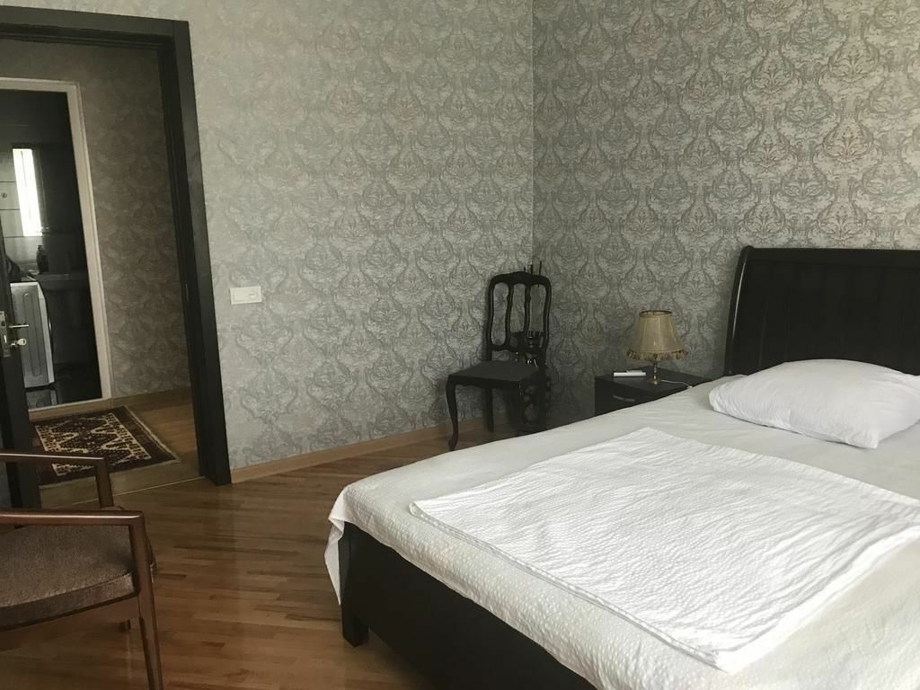 Guest House Tasunia 쿠타이시 외부 사진